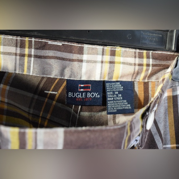 Vintage Bugle Boy Plaid Bermuda 90's Flat Front Shorts Size 38 - Picture 4 of 4